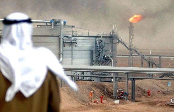 توقف بارگیری نفت در بندر ینبع؛ شریان‌های صادراتی سعودی زیر فشار حملات یمن
